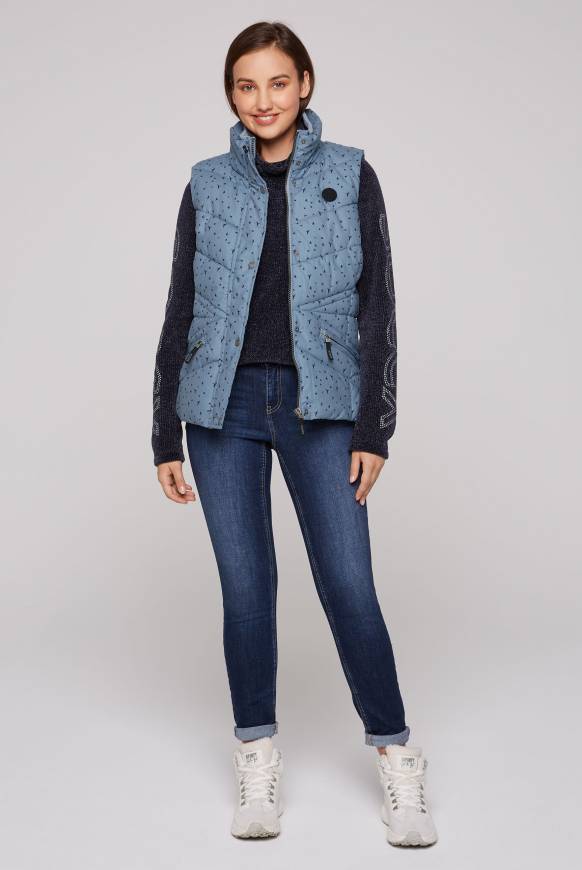 Soccx Steppweste mit filigranem All Over Print cool grey 2025
