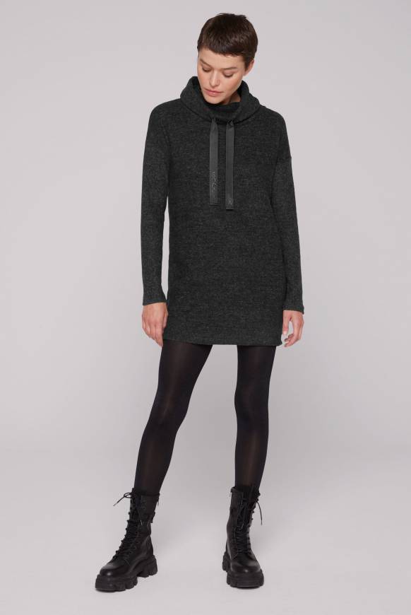 Soccx Meliertes Strickkleid mit Rollkragen black melange Im Verkauf