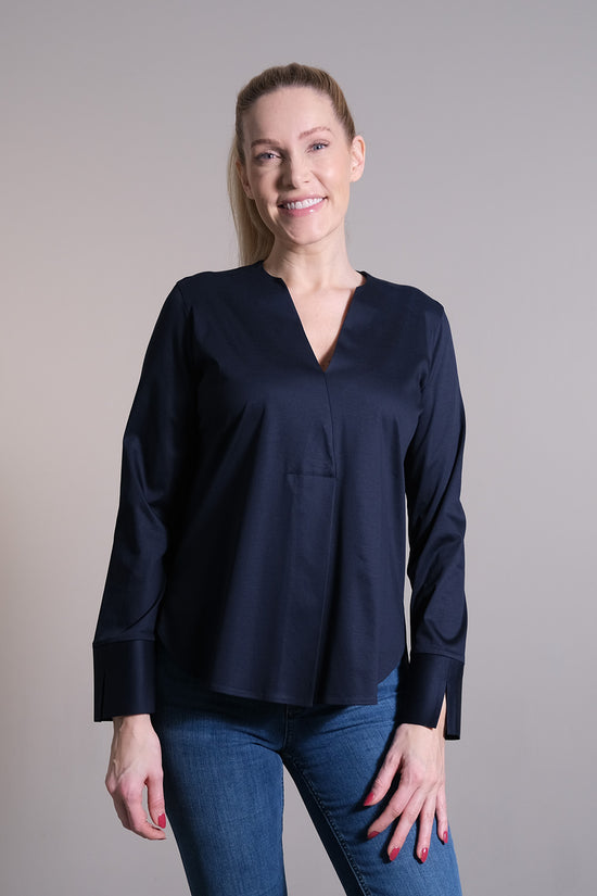 Soluzione Jerseyshirt mit überkreuztem V-Ausschnitt und Langarm Letzter Tag